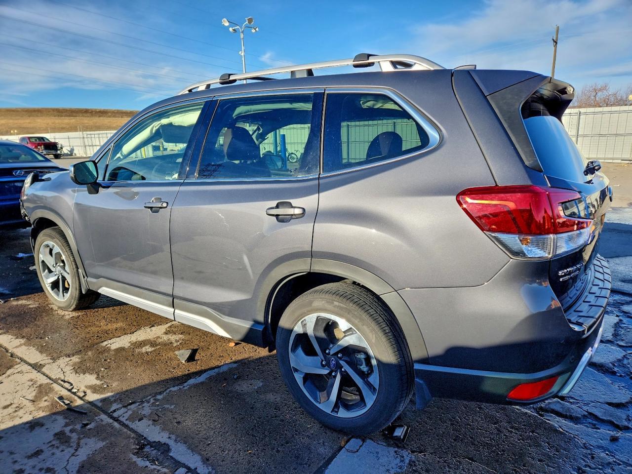 2022 SUBARU FORESTER