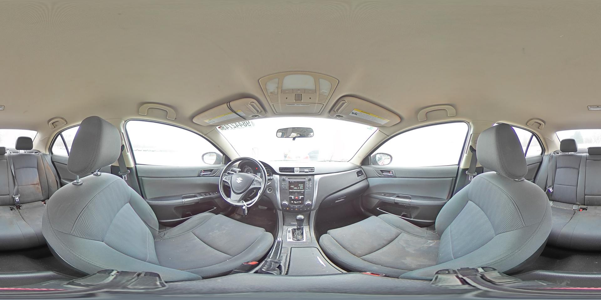 2012 SUZUKI Kizashi