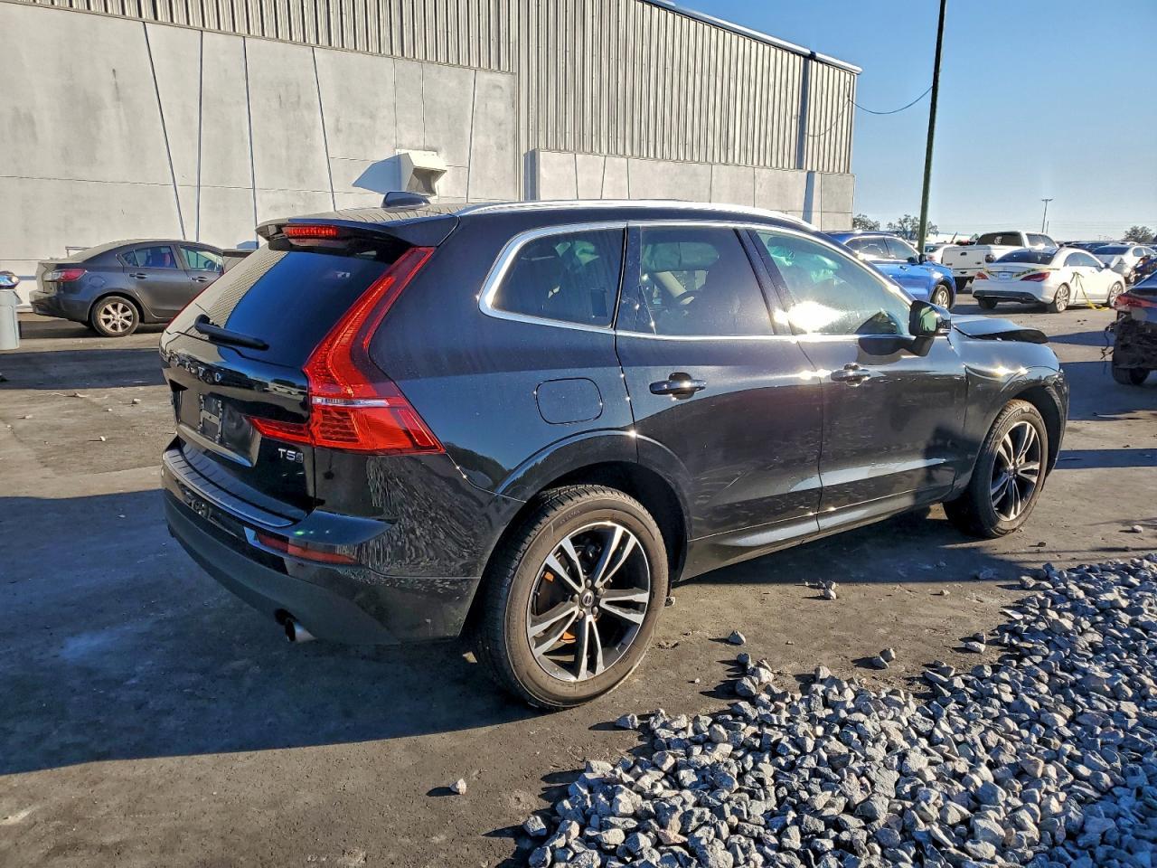 2021 VOLVO XC60