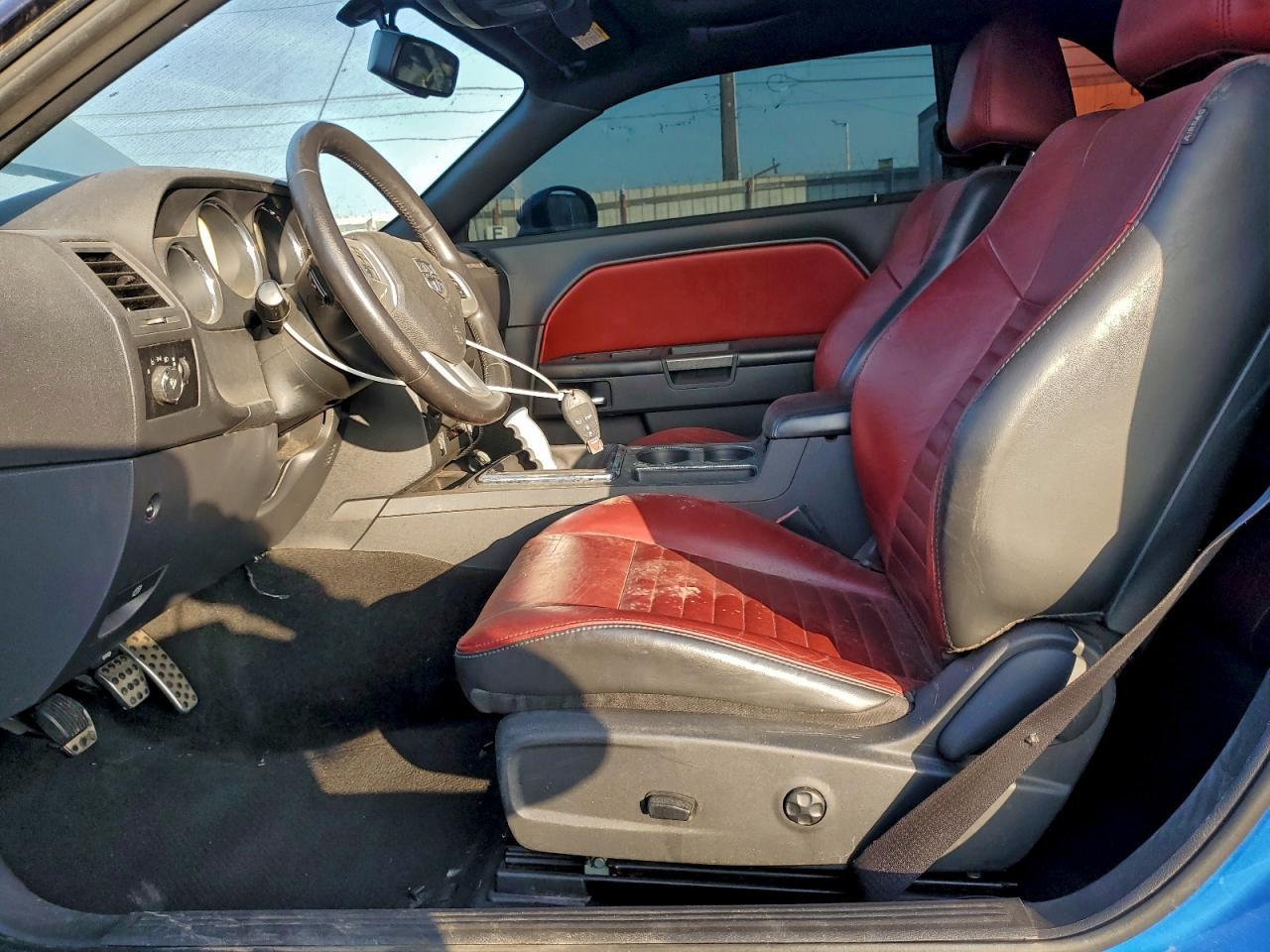 2013 DODGE Challenger