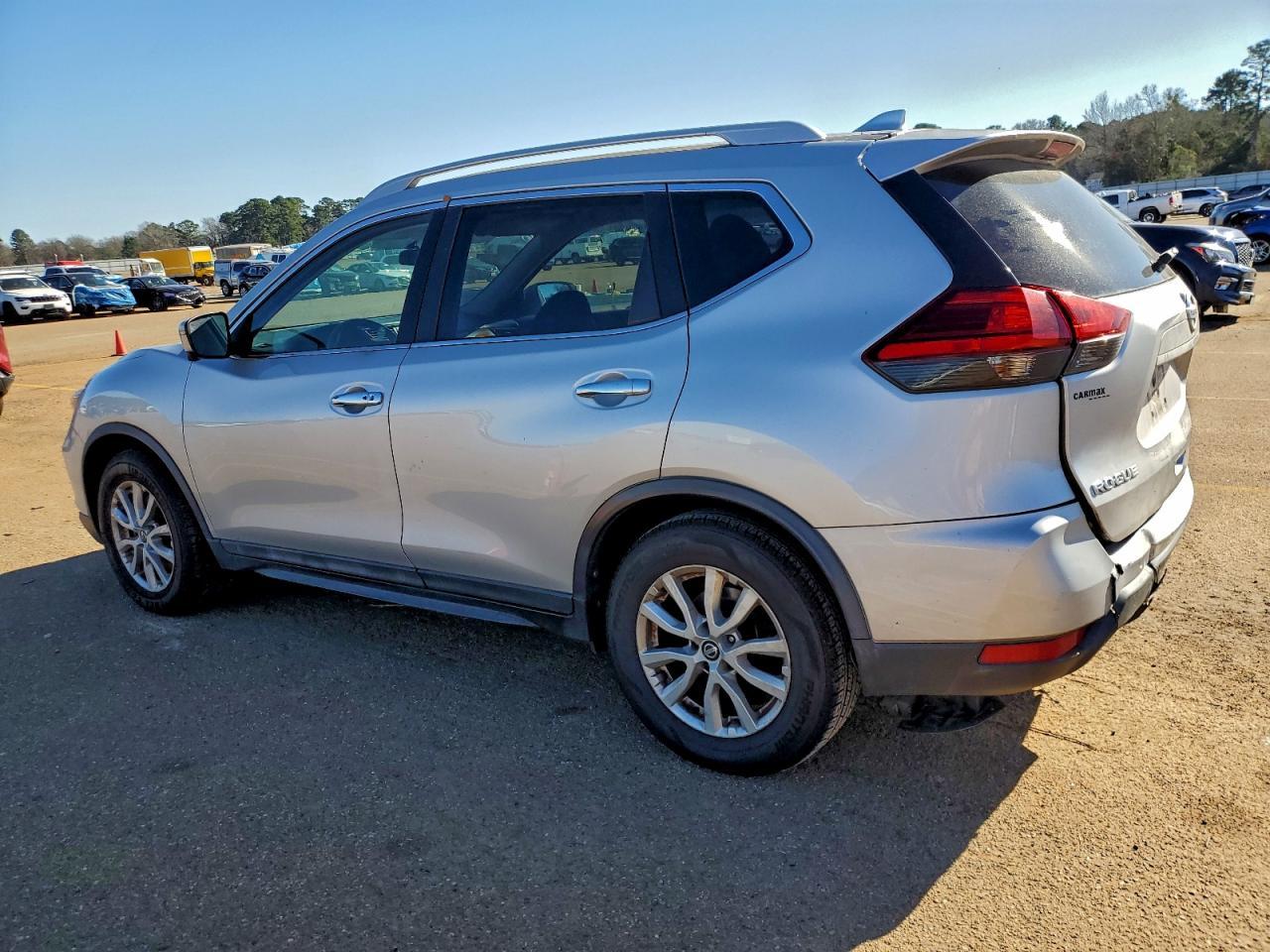 2017 NISSAN ROGUE