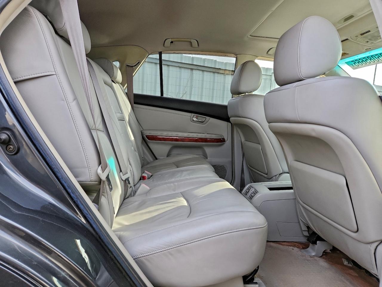 2004 LEXUS Rx 330