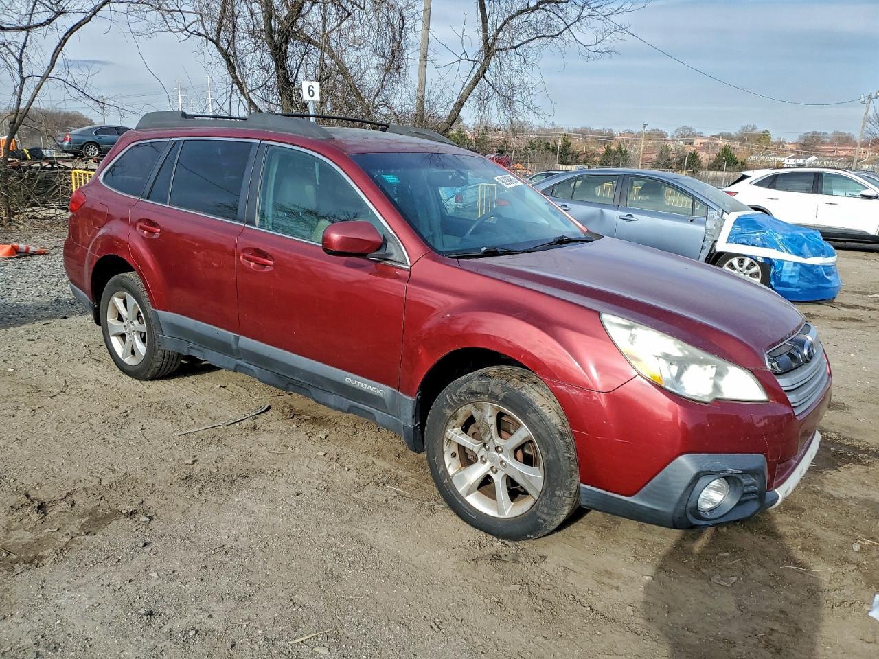 2013 SUBARU Outback