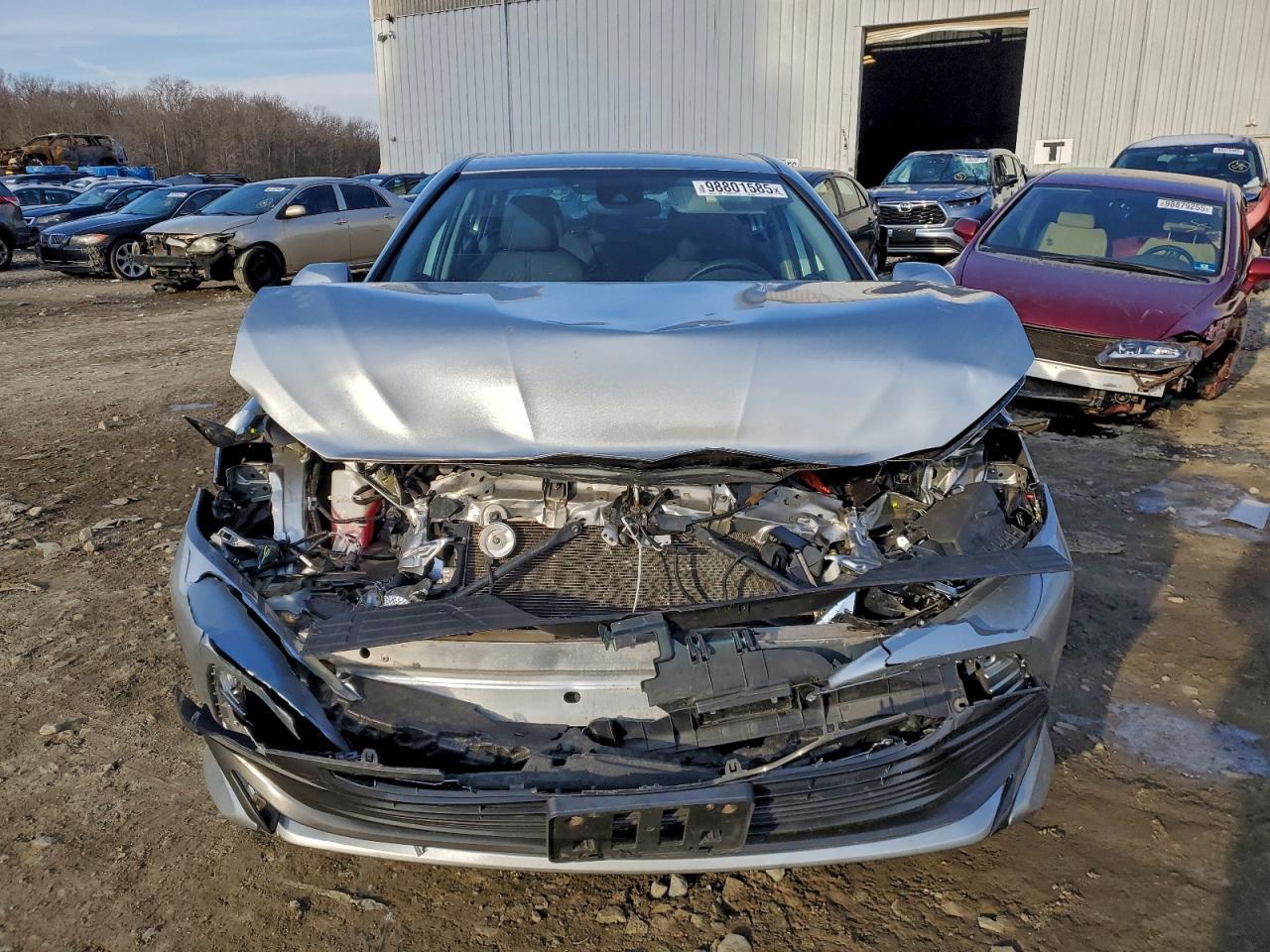 2019 TOYOTA CAMRY