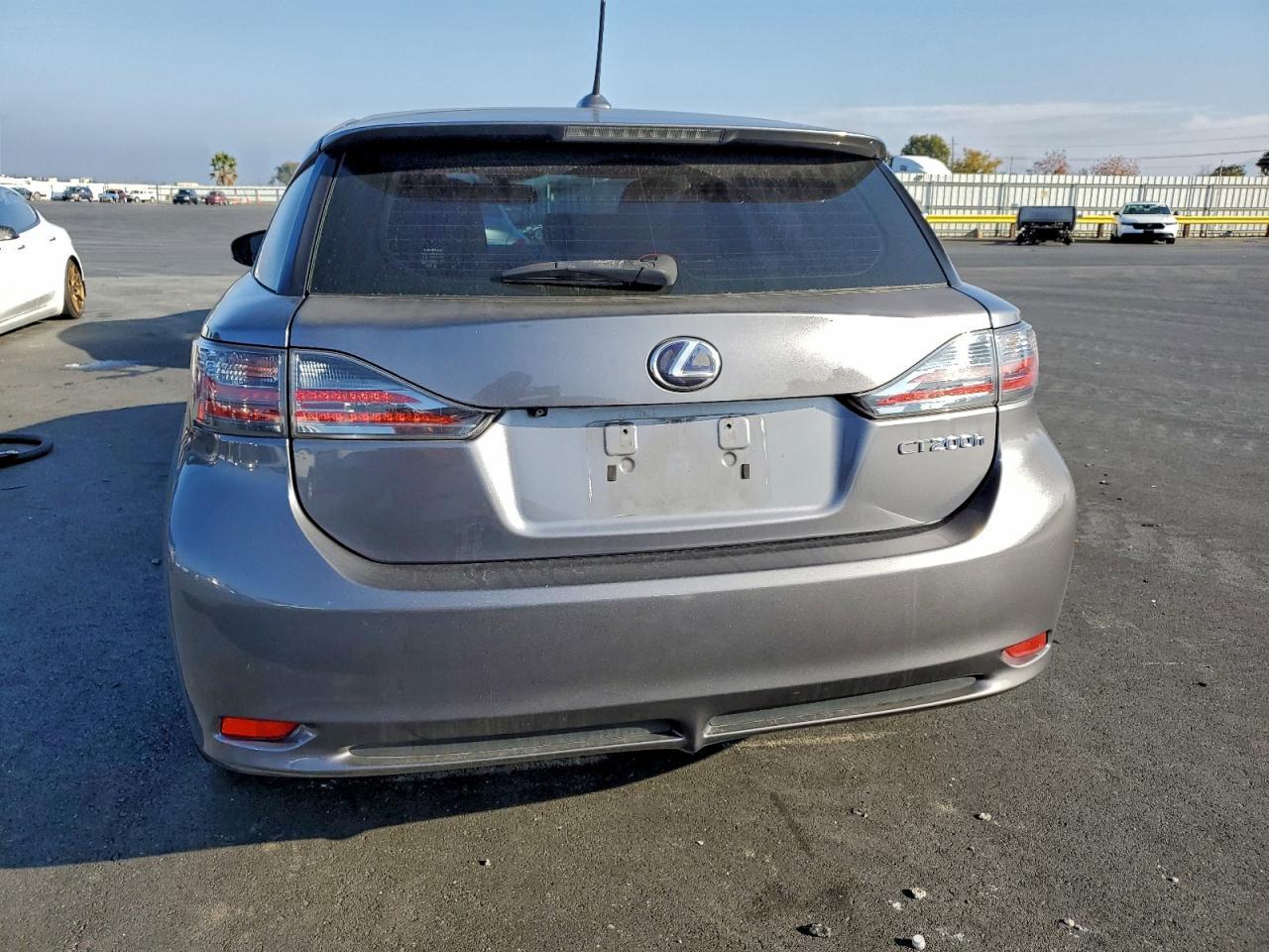 2013 LEXUS CT 200