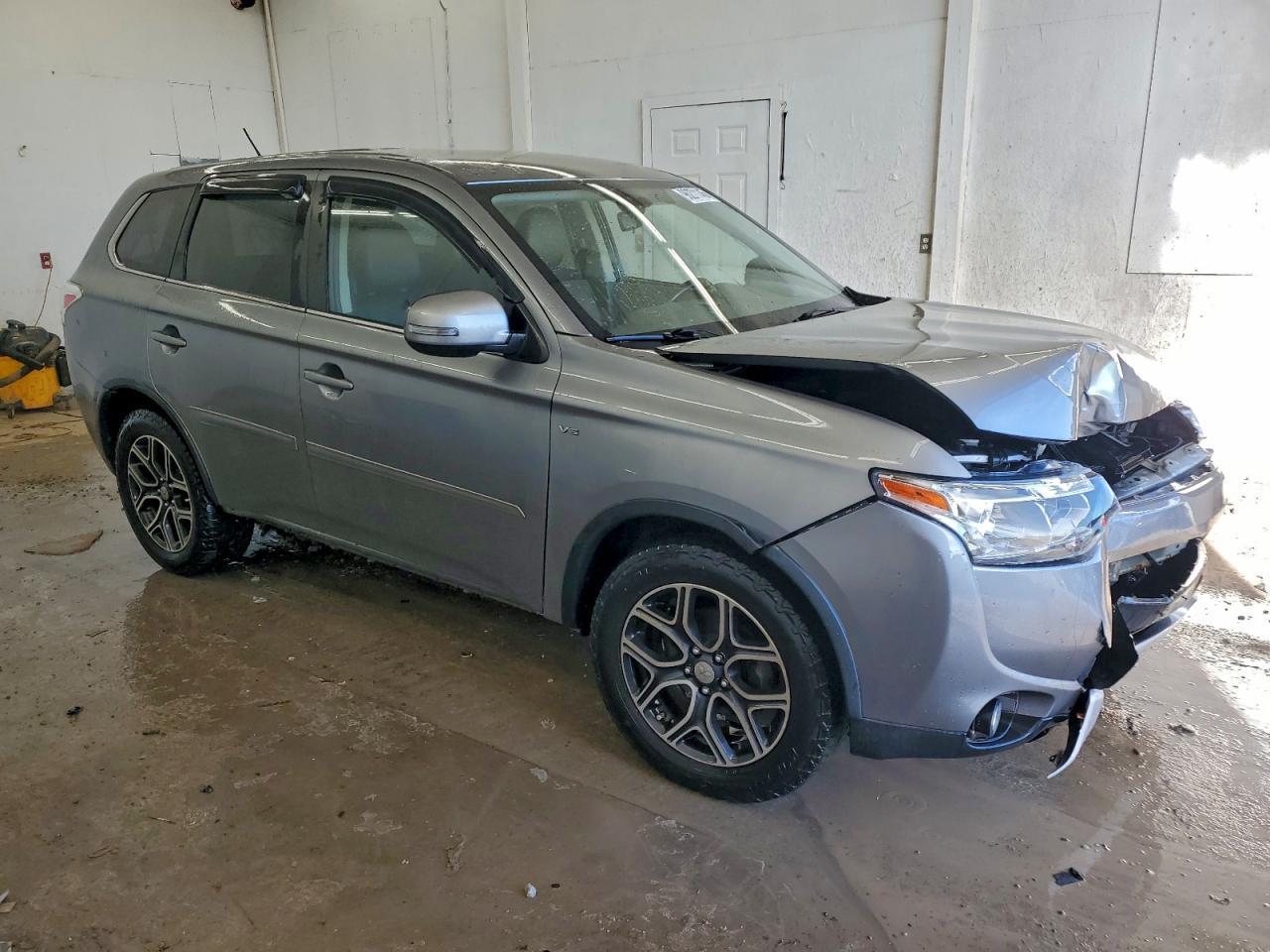 2015 MITSUBISHI outlander