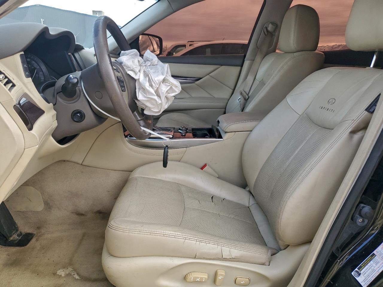 2011 INFINITI M37