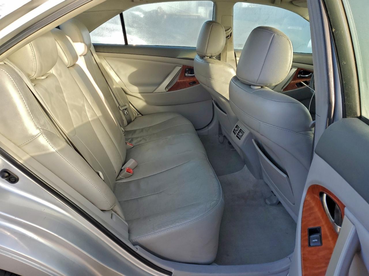2011 TOYOTA CAMRY