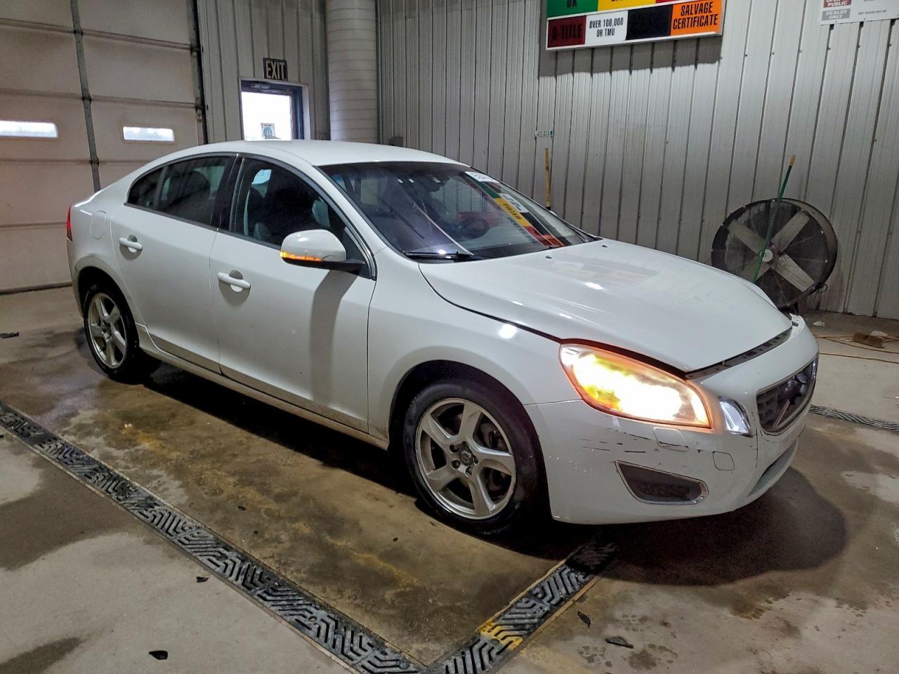 2013 VOLVO S60