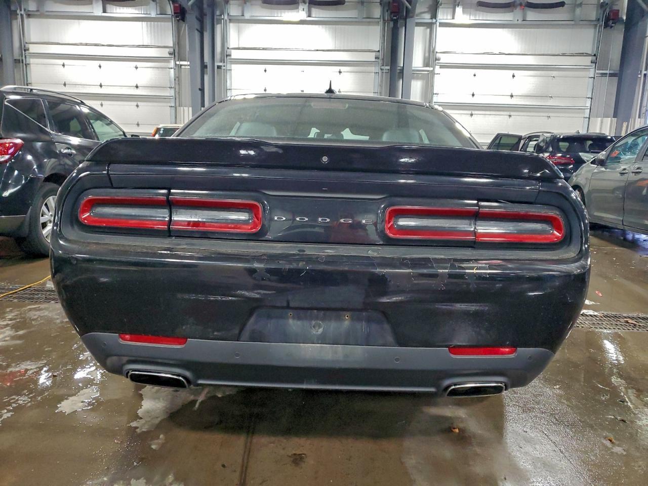 2017 DODGE Challenger
