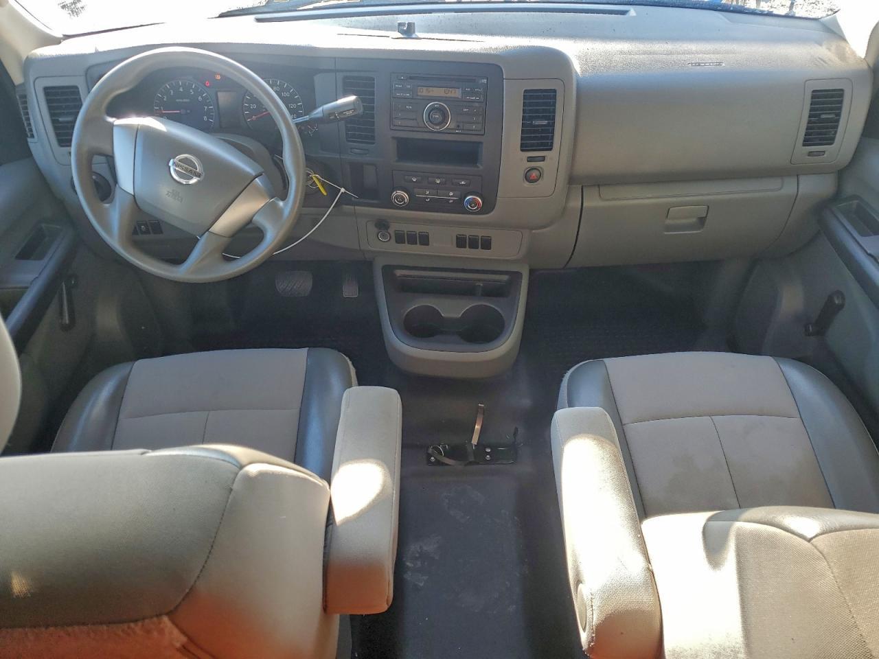 2016 NISSAN NV3500