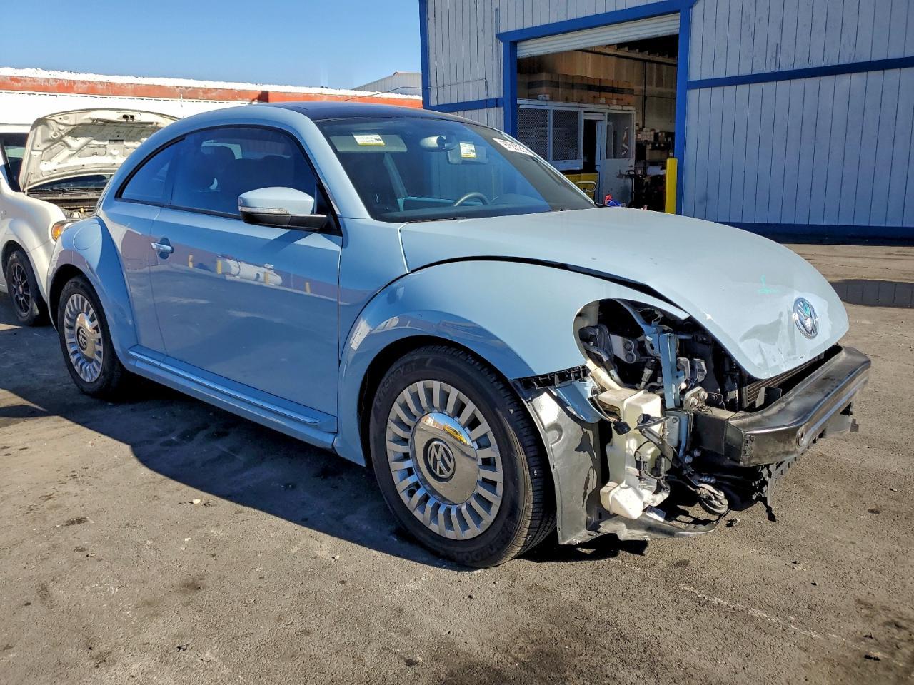 2013 VOLKSWAGEN Beetle