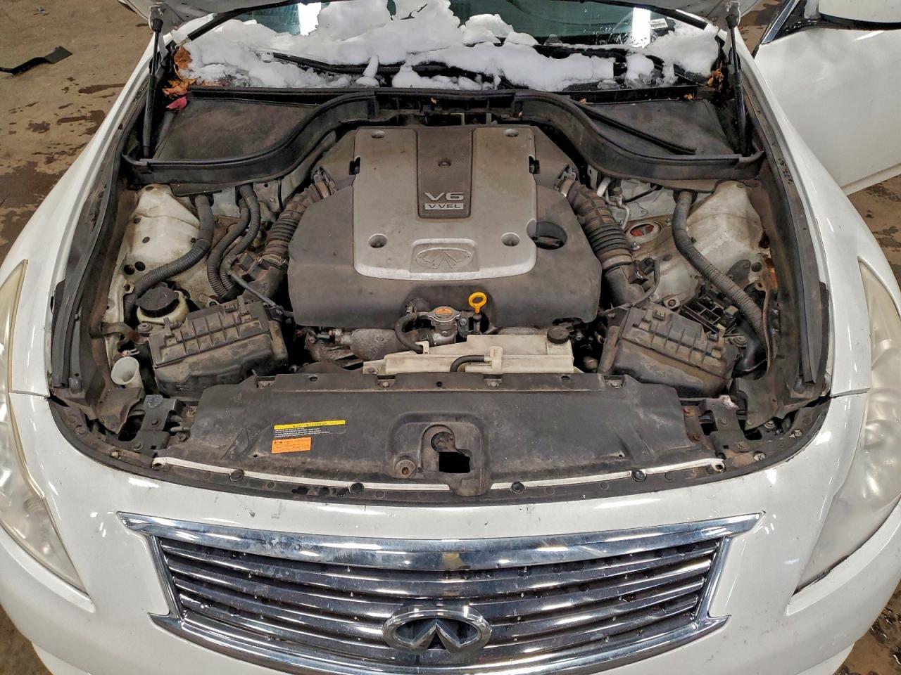 2013 INFINITI G37