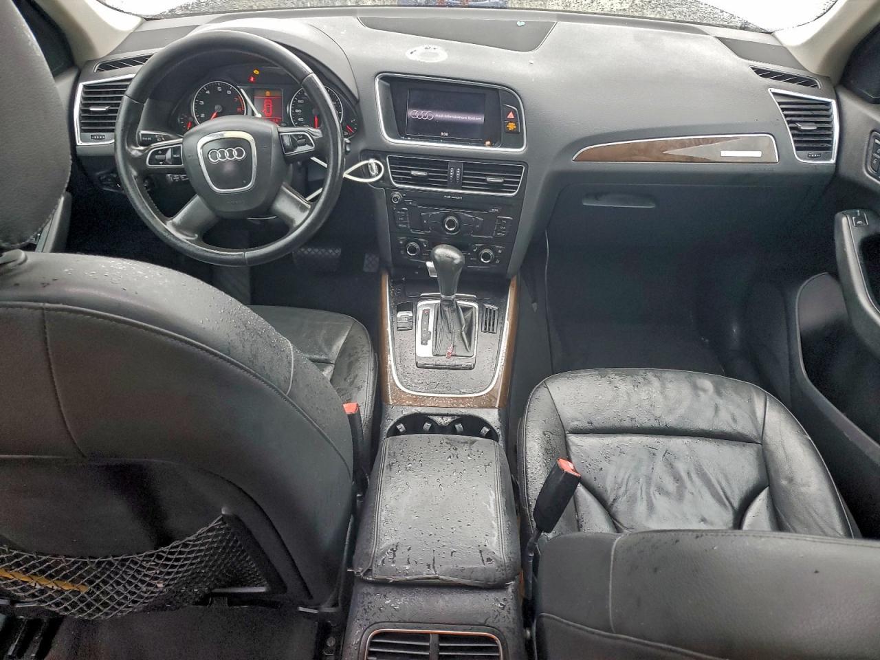 2010 AUDI Q5