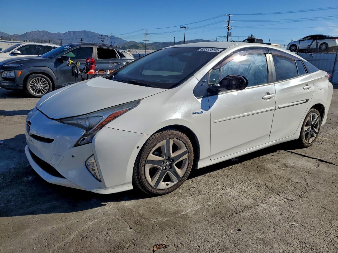 2017 TOYOTA PRIUS