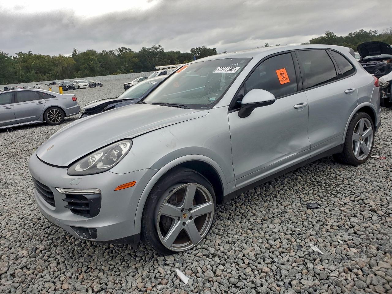 2017 PORSCHE CAYENNE