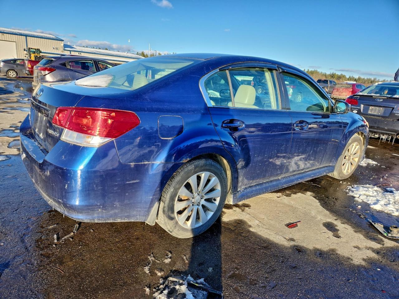2010 SUBARU Legacy
