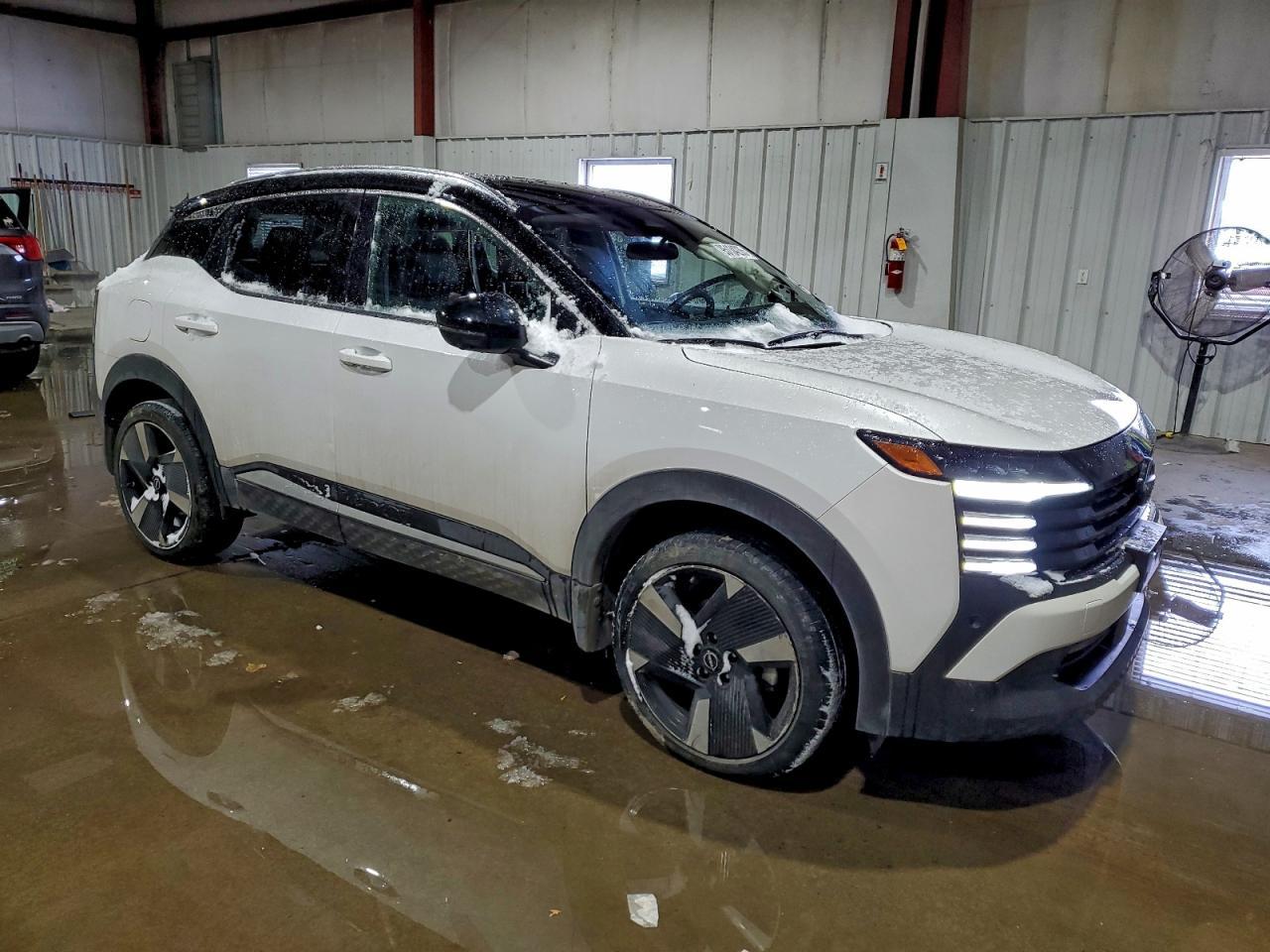2025 NISSAN KICKS