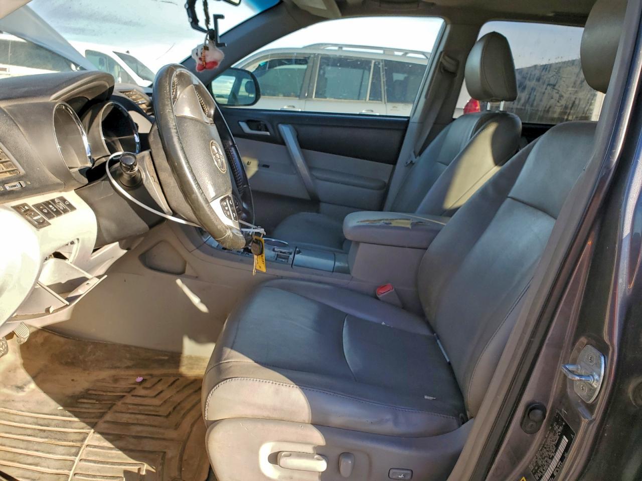 2012 TOYOTA HIGHLANDER