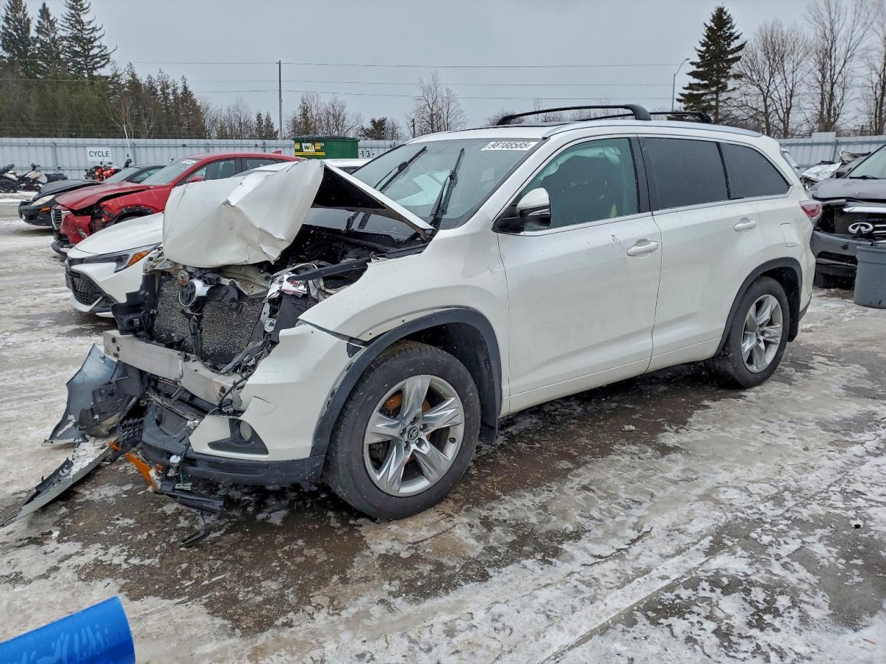 2016 TOYOTA HIGHLANDER