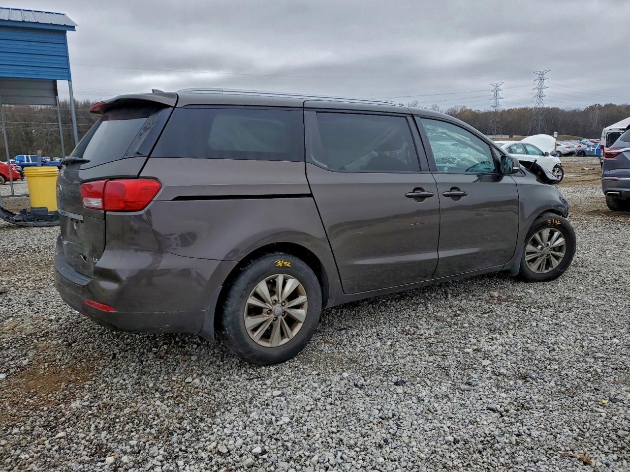 2016 KIA SEDONA