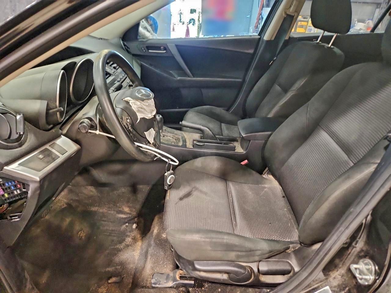 2013 MAZDA 3