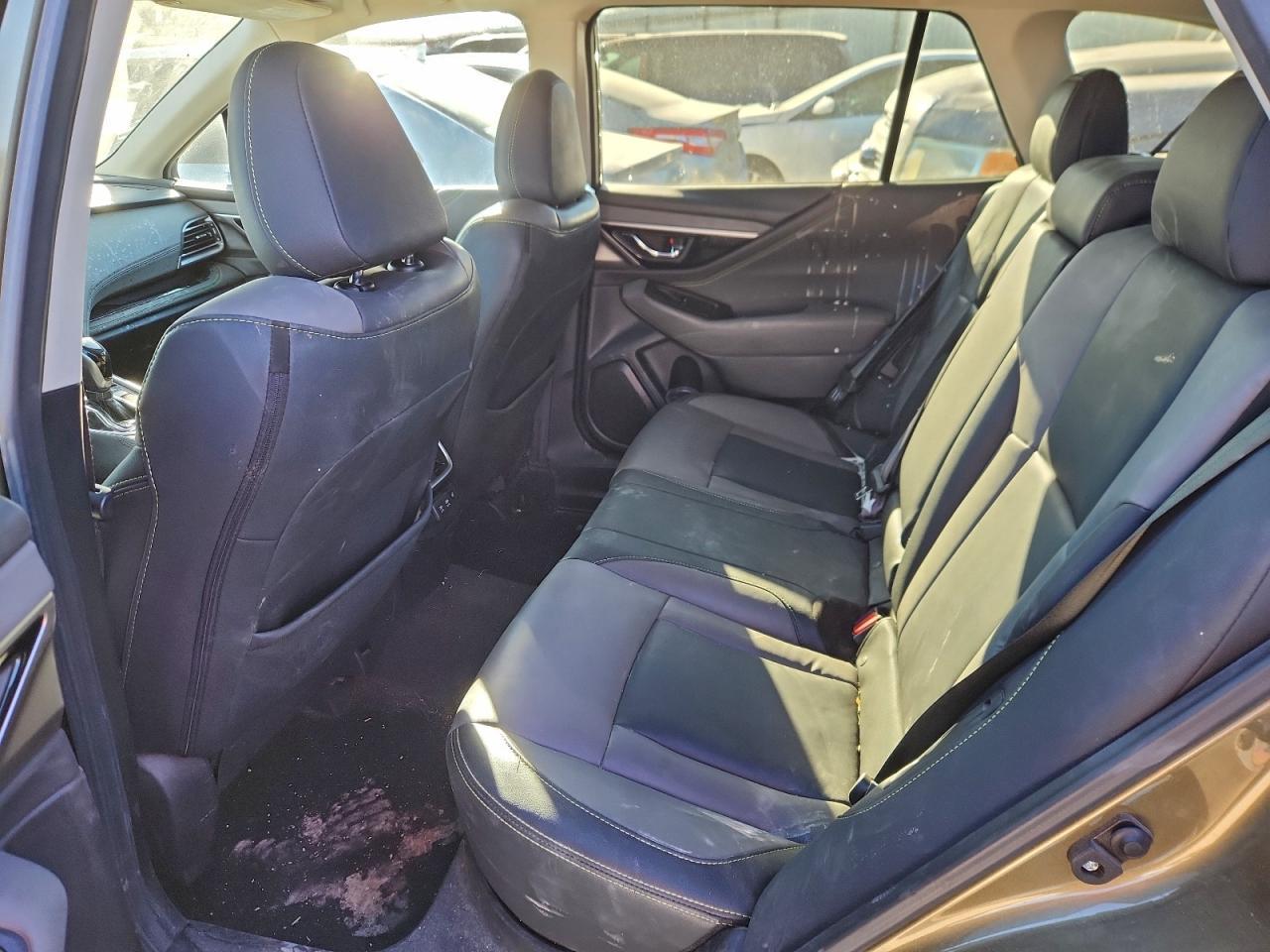 2020 SUBARU Outback
