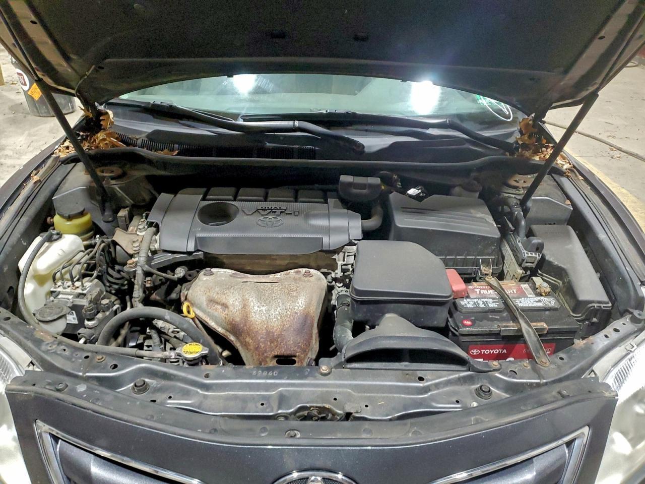 2011 TOYOTA CAMRY