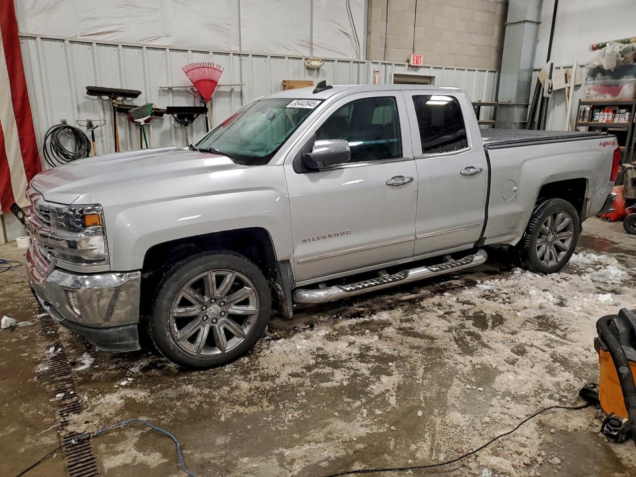 2017 CHEVROLET Silverado
