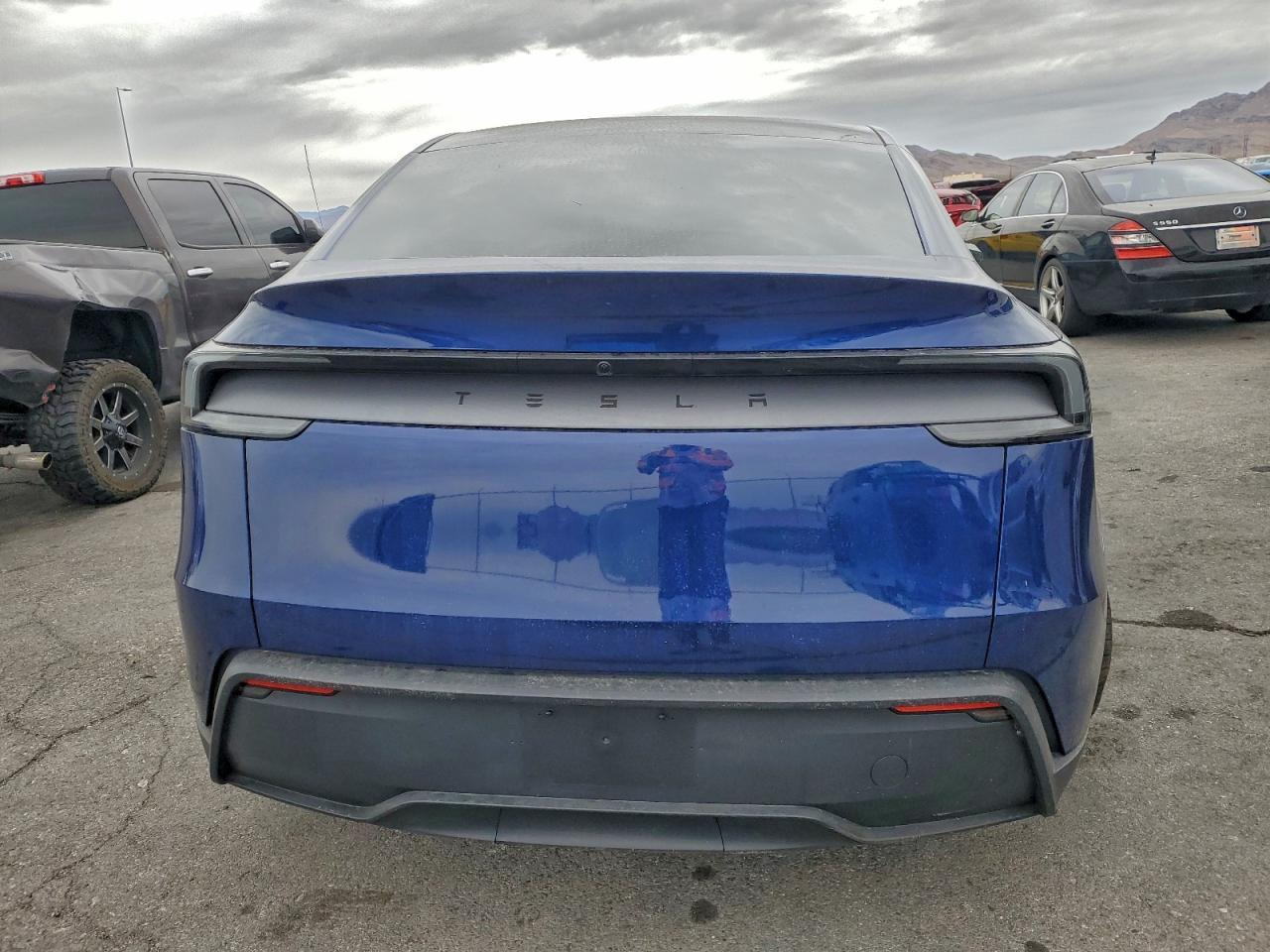 2026 TESLA MODEL Y