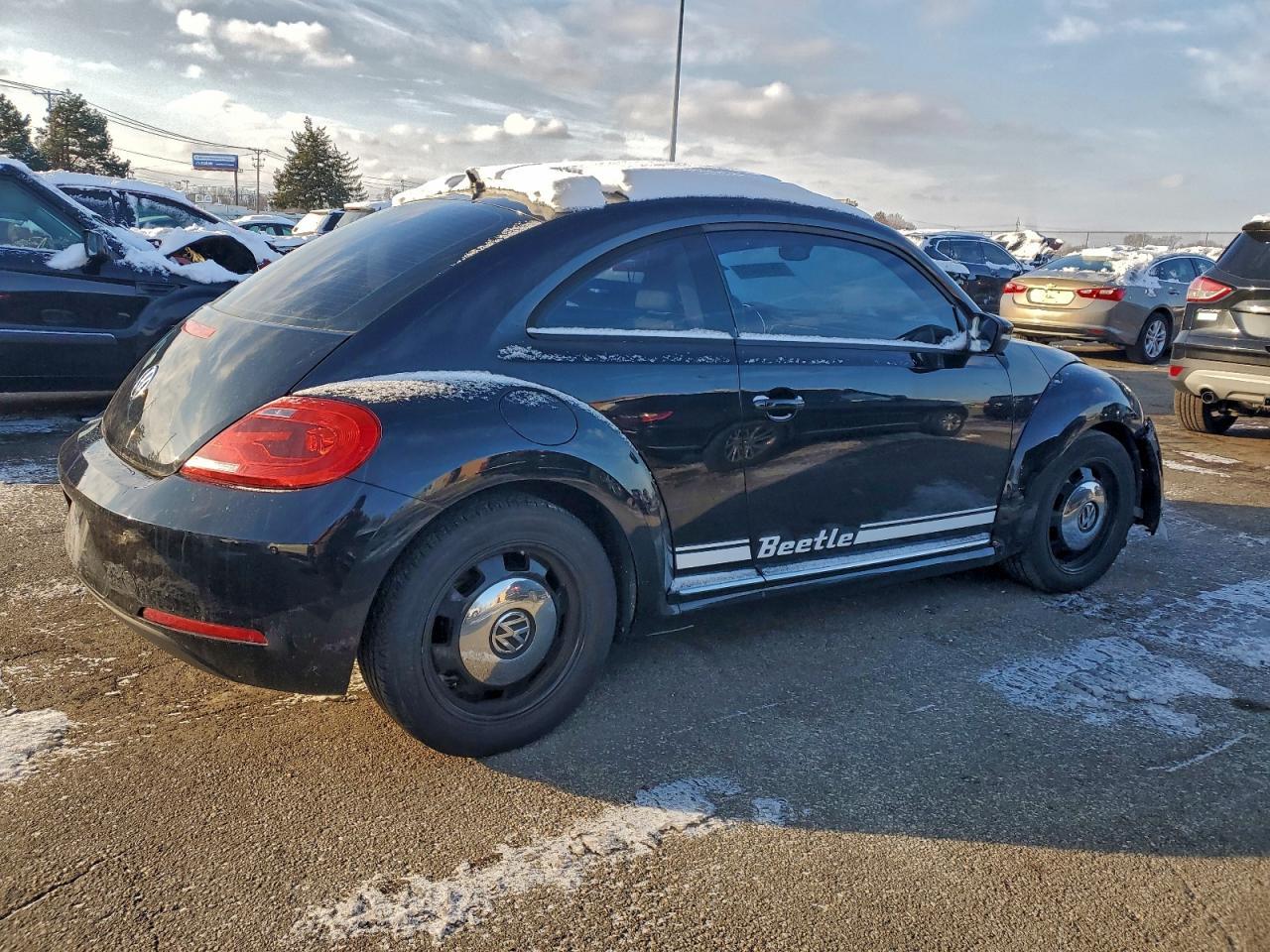 2013 VOLKSWAGEN Beetle