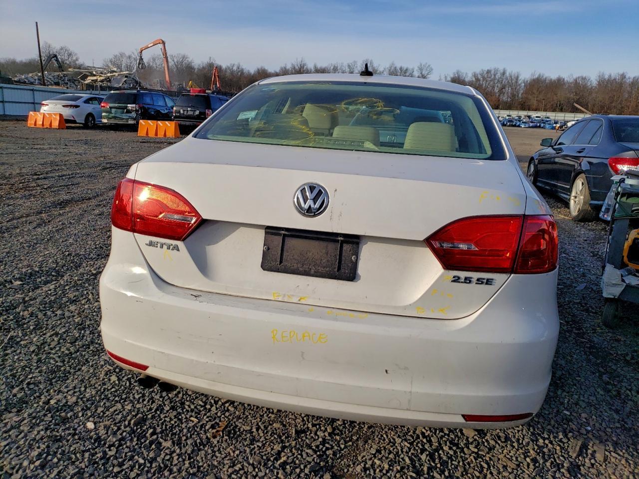 2011 VOLKSWAGEN JETTA