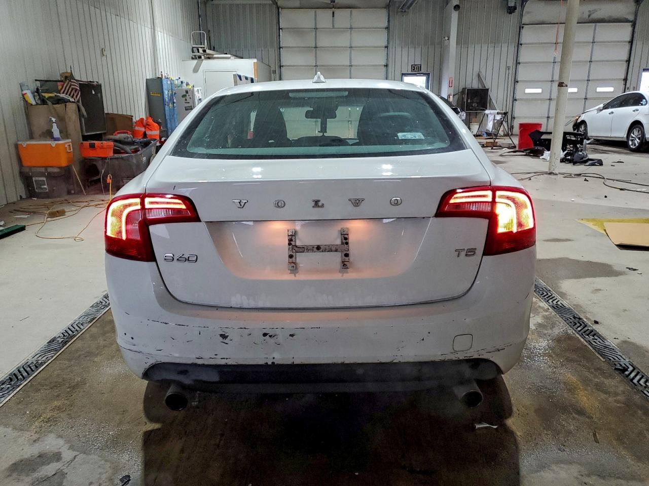2013 VOLVO S60