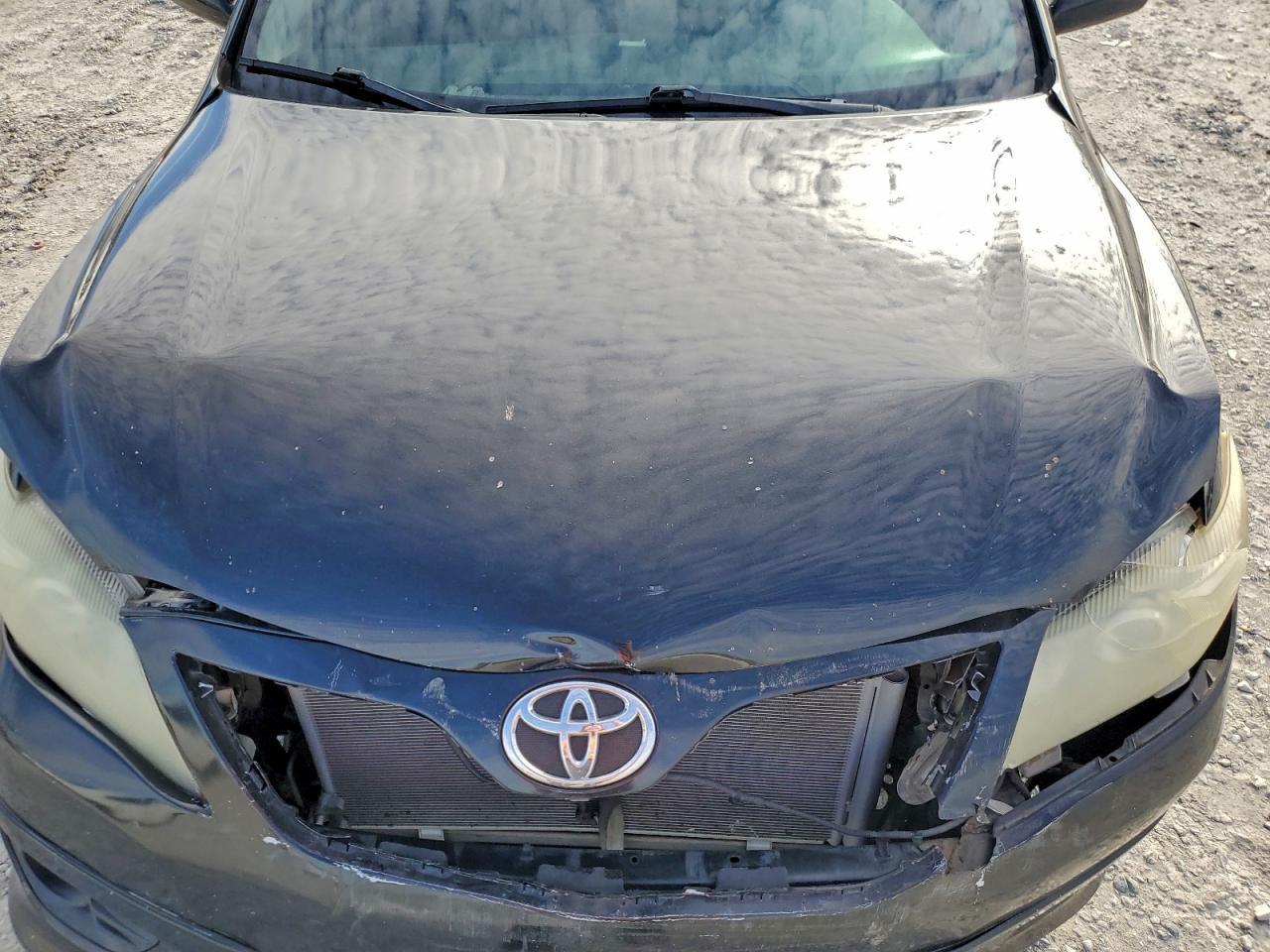 2011 TOYOTA CAMRY