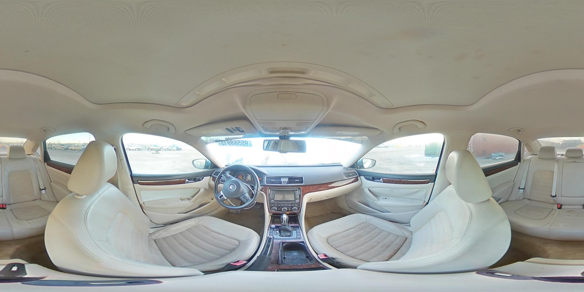 2012 VOLKSWAGEN Passat