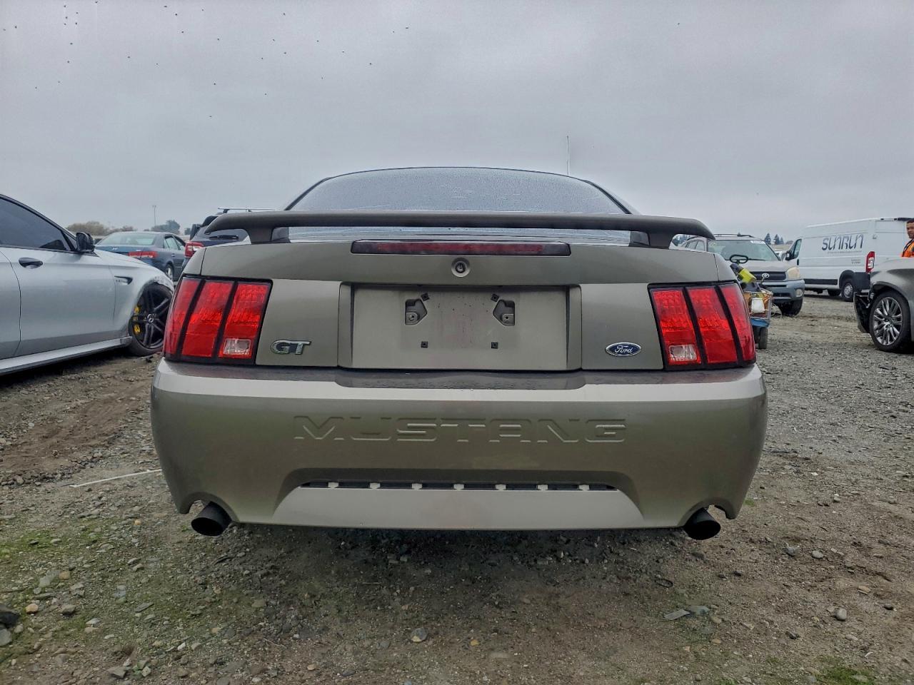 2002 FORD MUSTANG