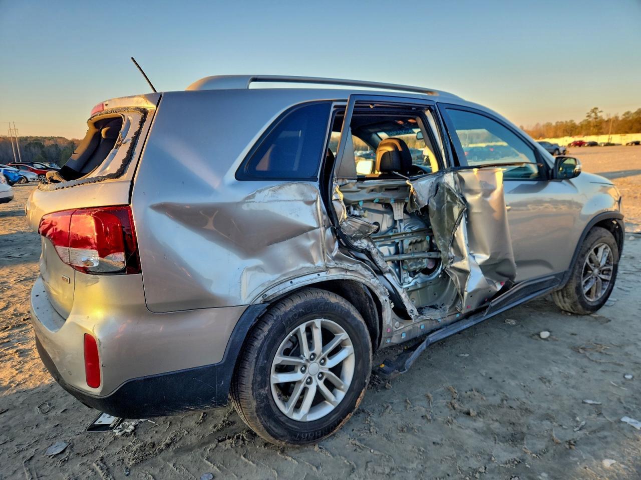 2015 KIA SORENTO