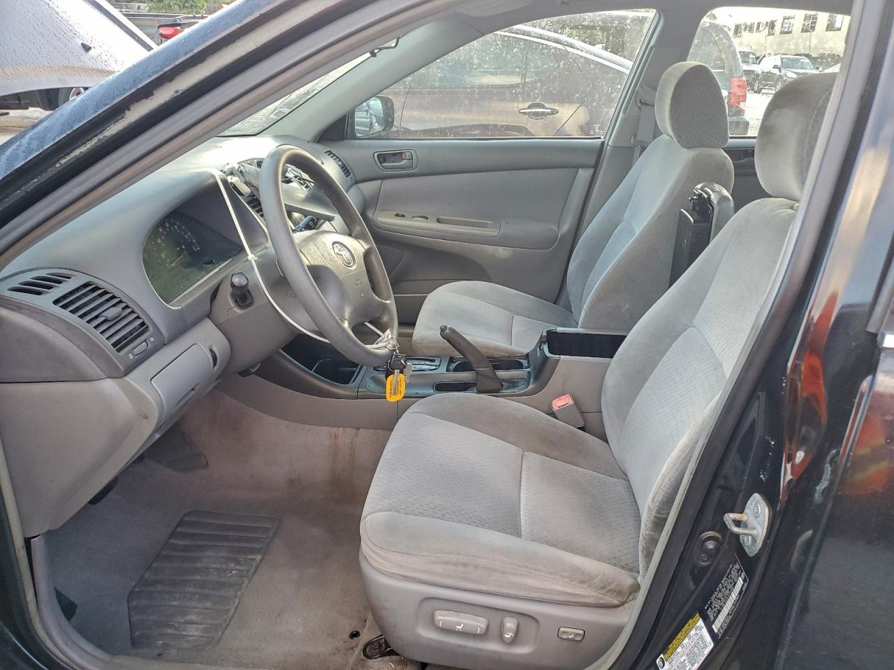 2004 TOYOTA CAMRY