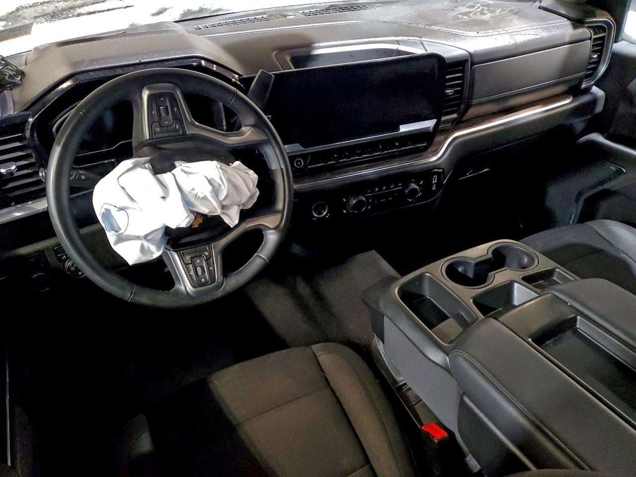 2023 CHEVROLET Silverado