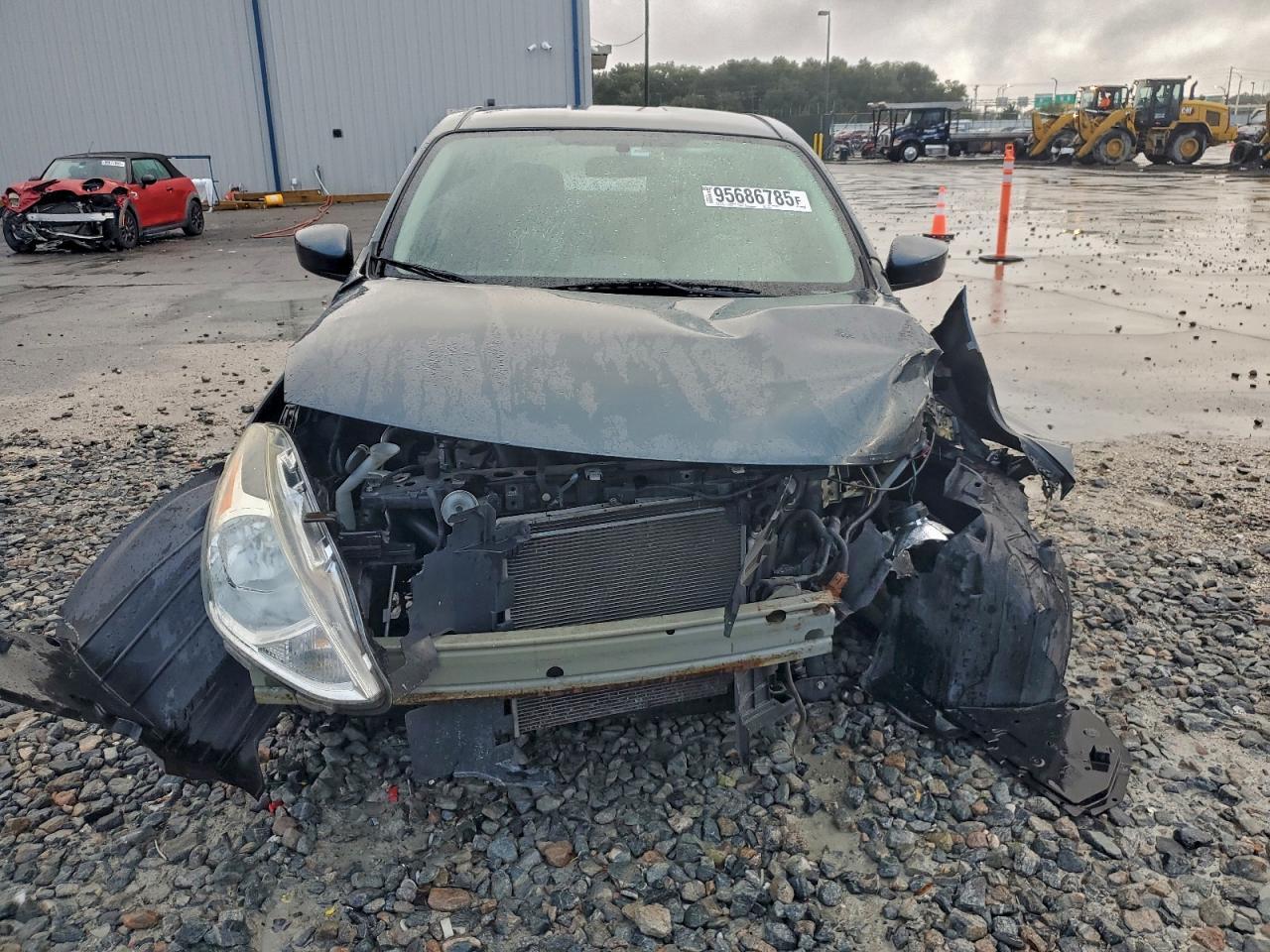 2017 NISSAN VERSA