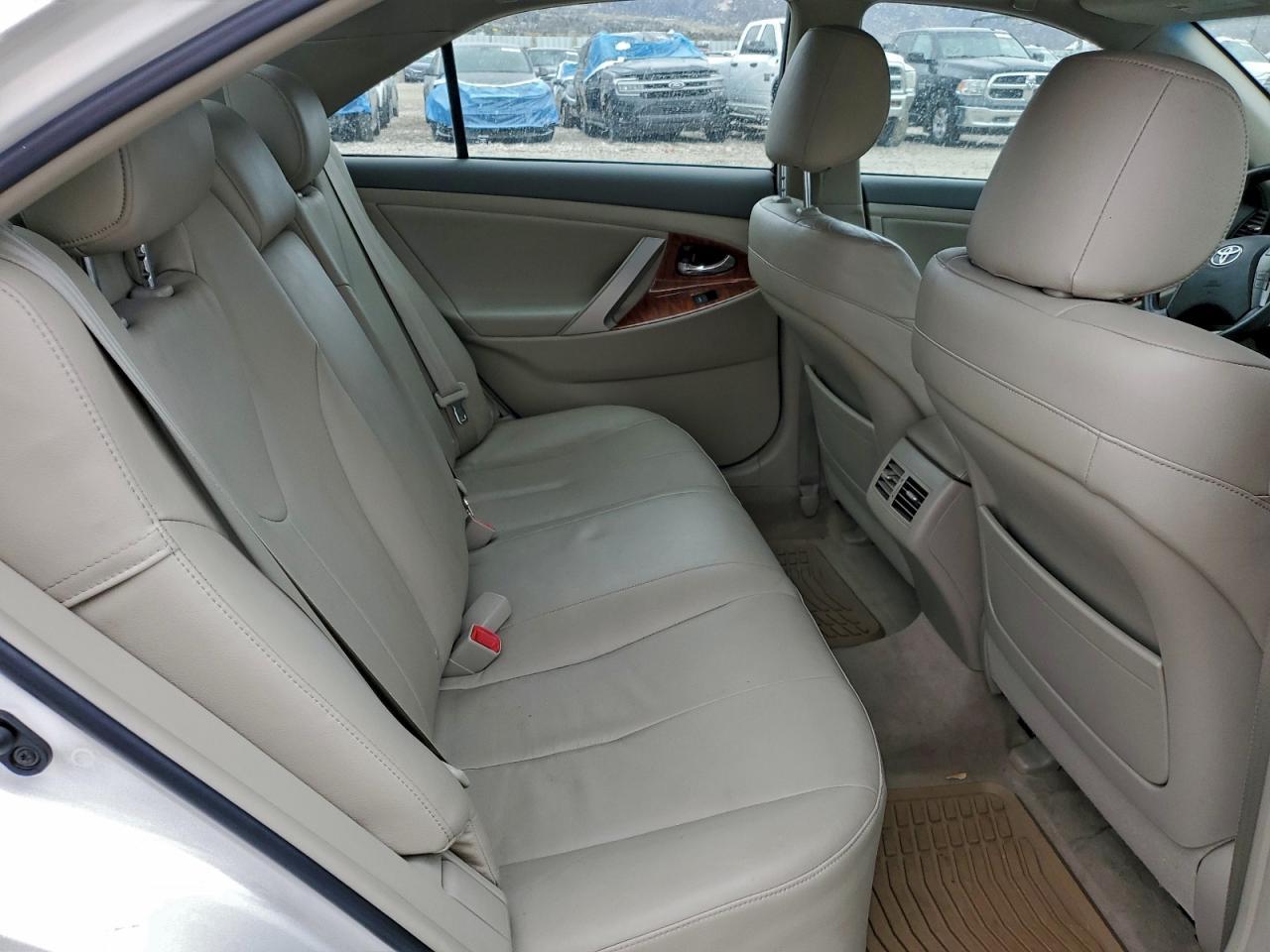 2010 TOYOTA CAMRY