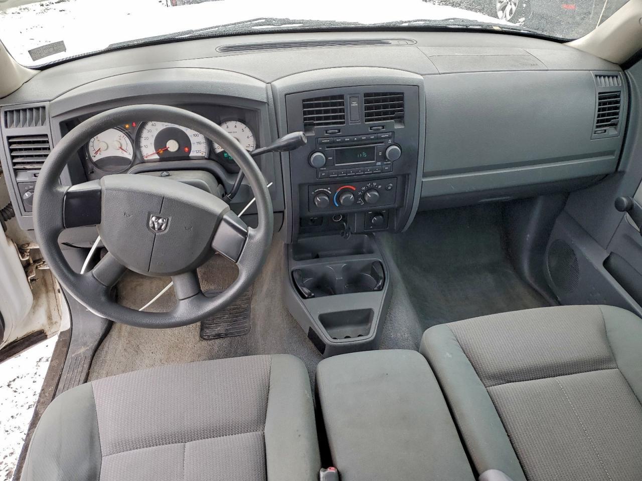 2005 DODGE Dakota