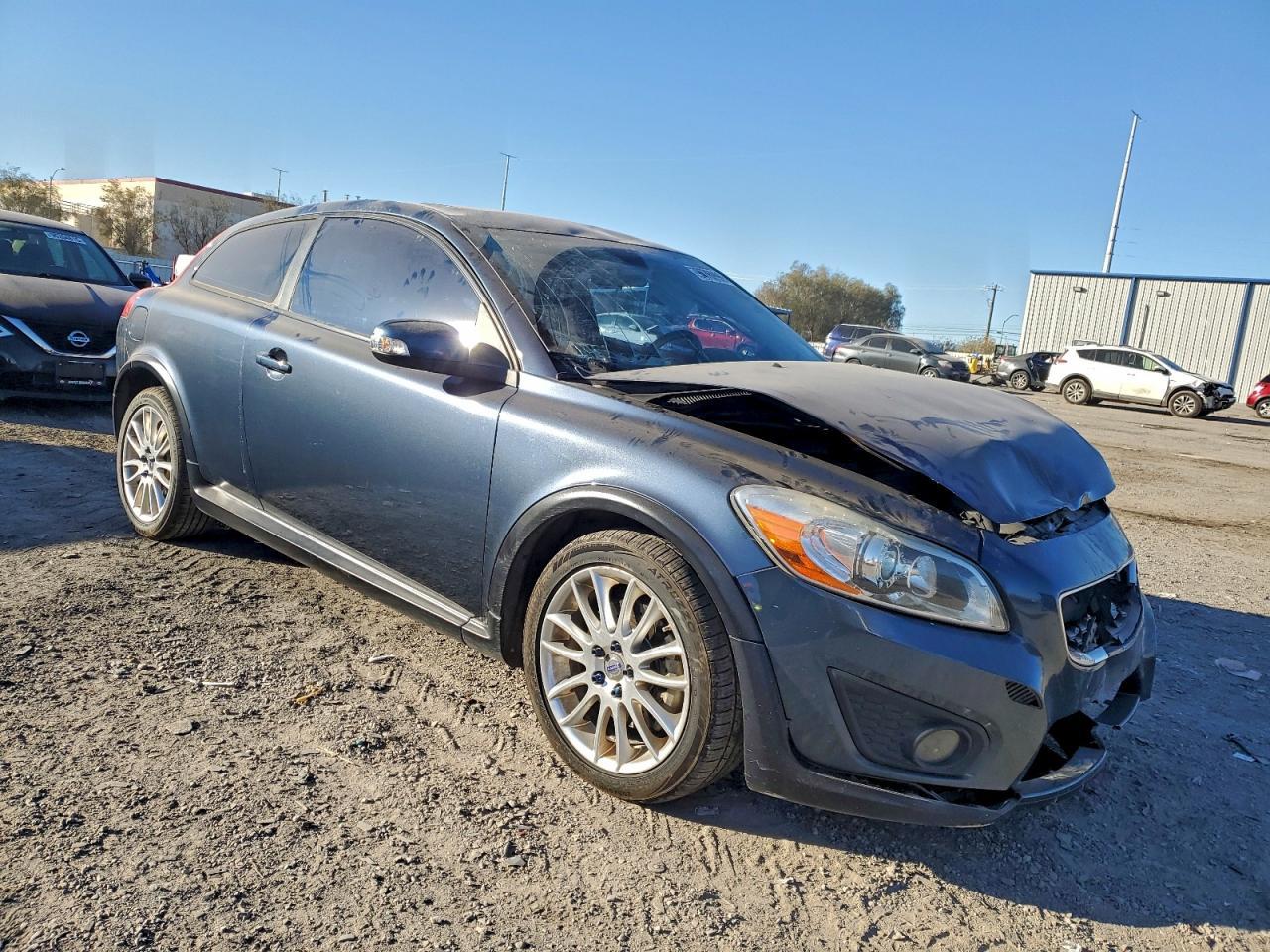 2011 VOLVO C30