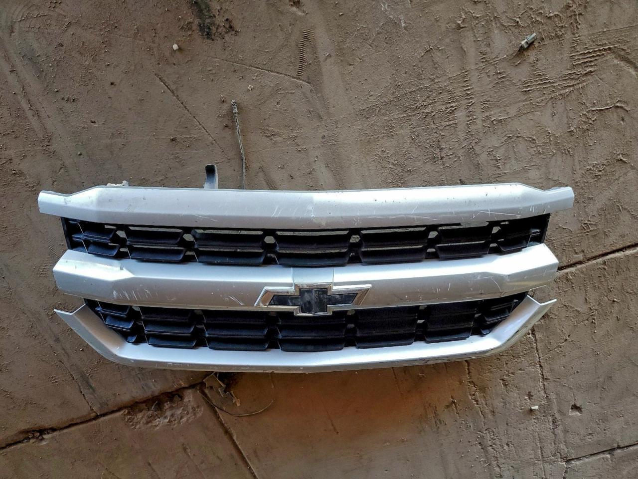 2018 CHEVROLET Silverado
