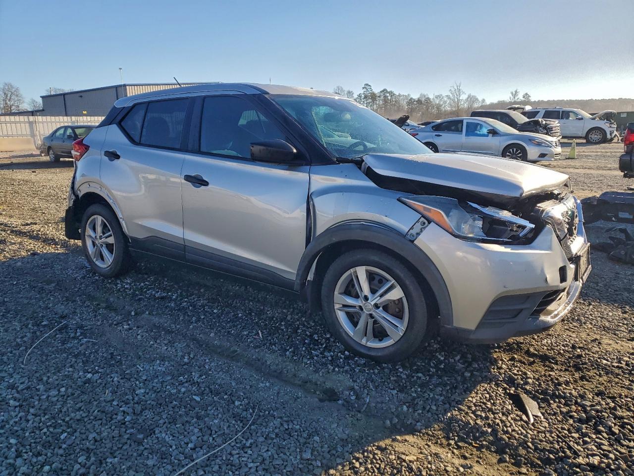 2020 NISSAN KICKS