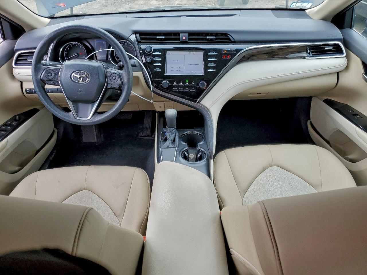 2018 TOYOTA CAMRY