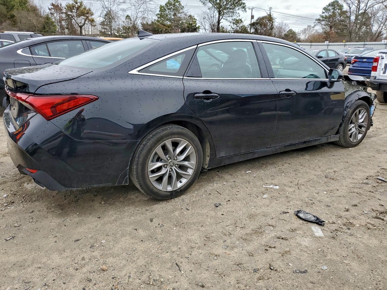2022 TOYOTA Avalon