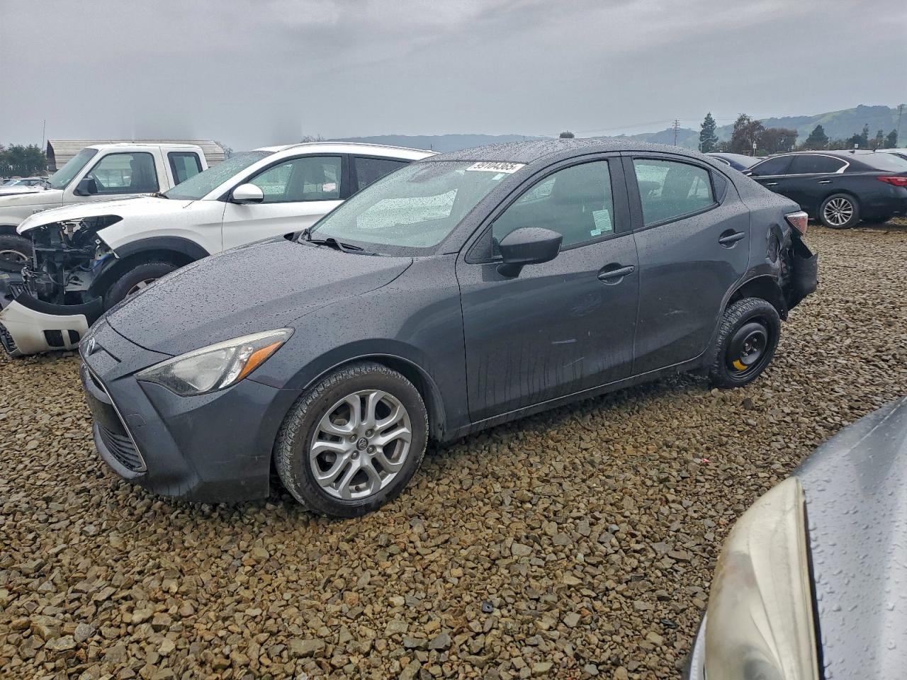 2017 TOYOTA YARIS