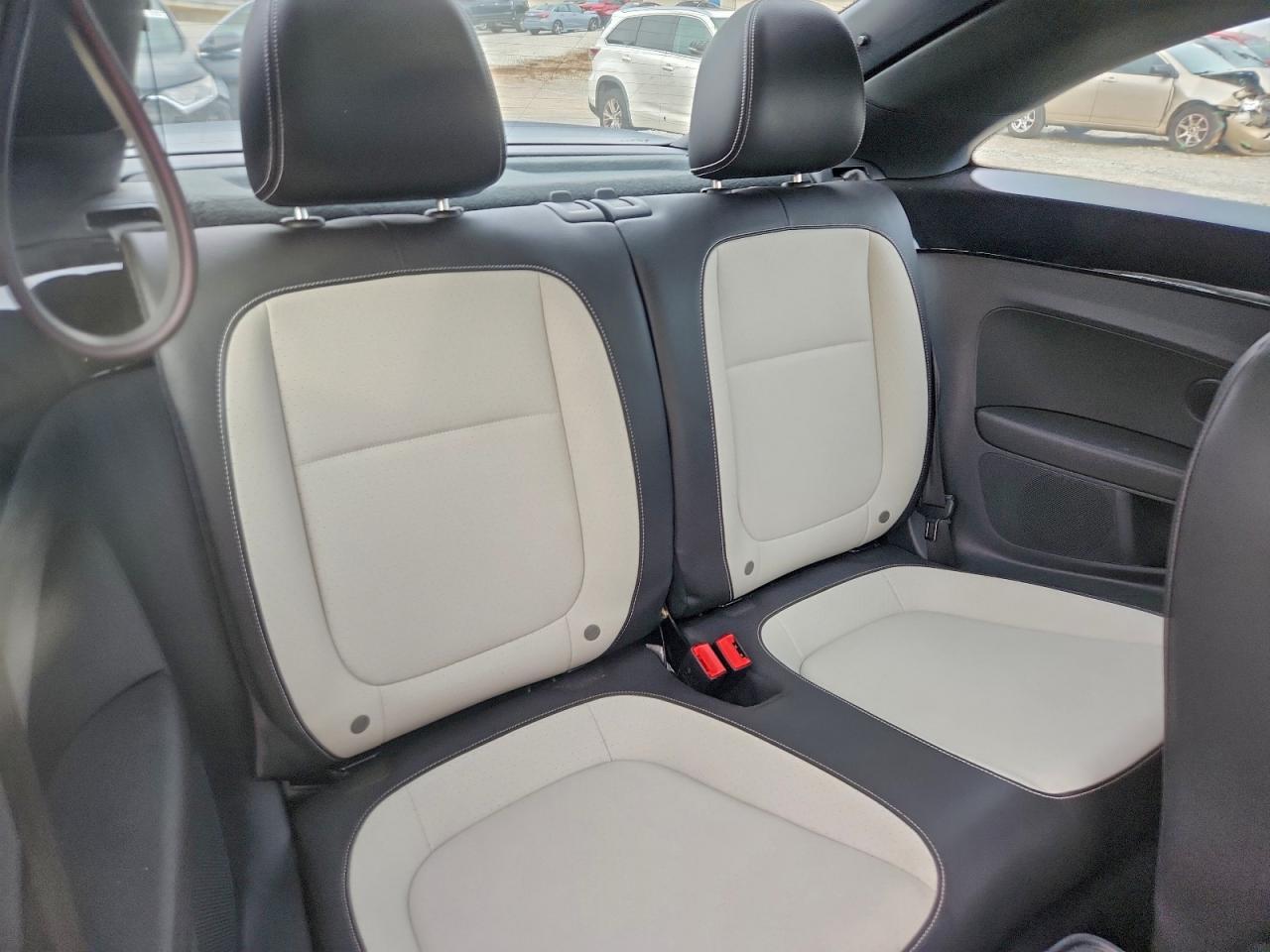 2019 VOLKSWAGEN Beetle