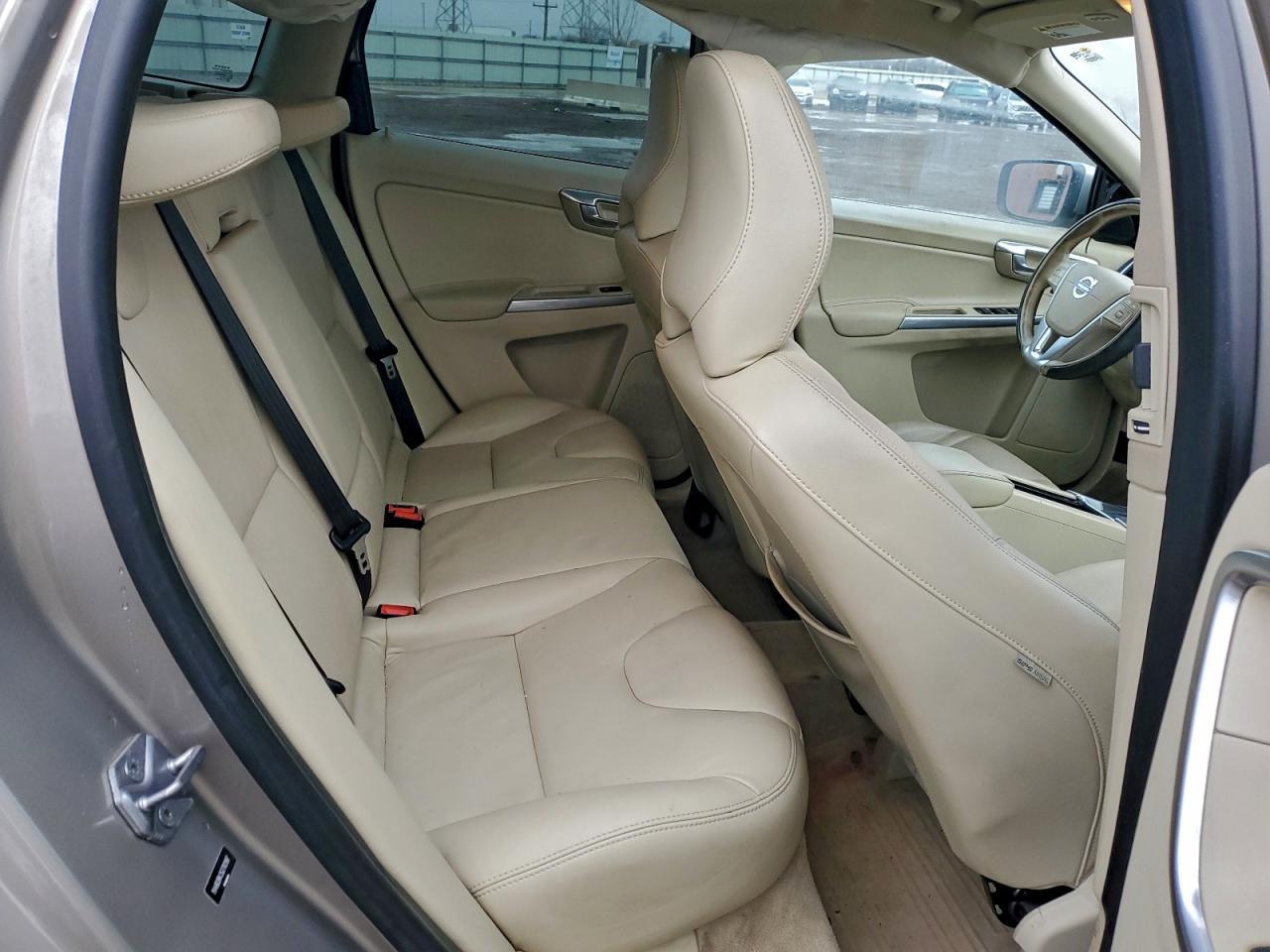 2016 VOLVO XC60
